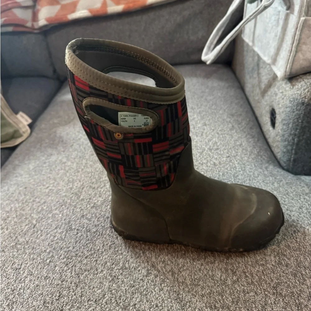 Bogs Kids Waterproof Rain Boots - Grey with Red/Black Pattern Size 4